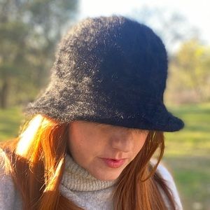 Vintage | 🐇 Angora Fuzzy Black Bucket Hat 🐇
